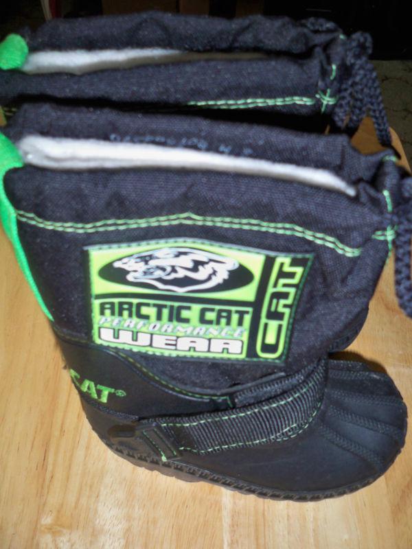 Arctic cat youth snowmobile boots - size 8 -  slightly used condition