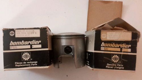 Nos bombardier 4209852500 pistons with rings