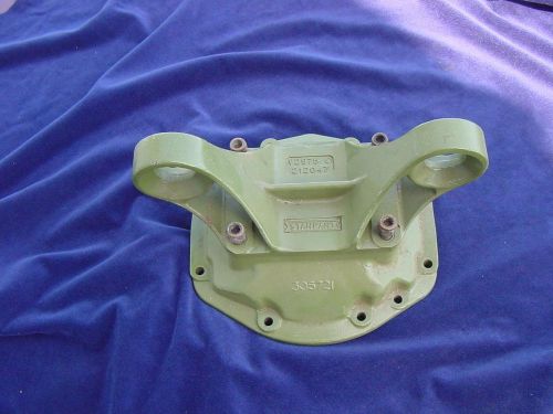 Oe stanpart differential rear cover + axle mounting bracket triumph tr4a nla