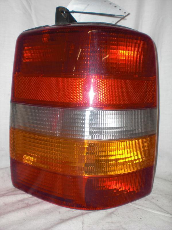 1996 jeep grand cherokee left driver side tail light 