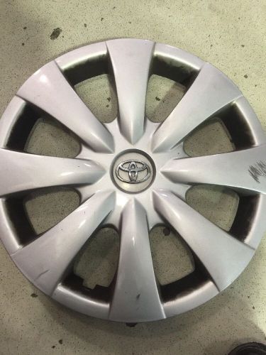 15&#034; toyota corolla hubcap