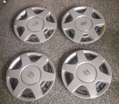 Toyota hubcaps 14&#039;