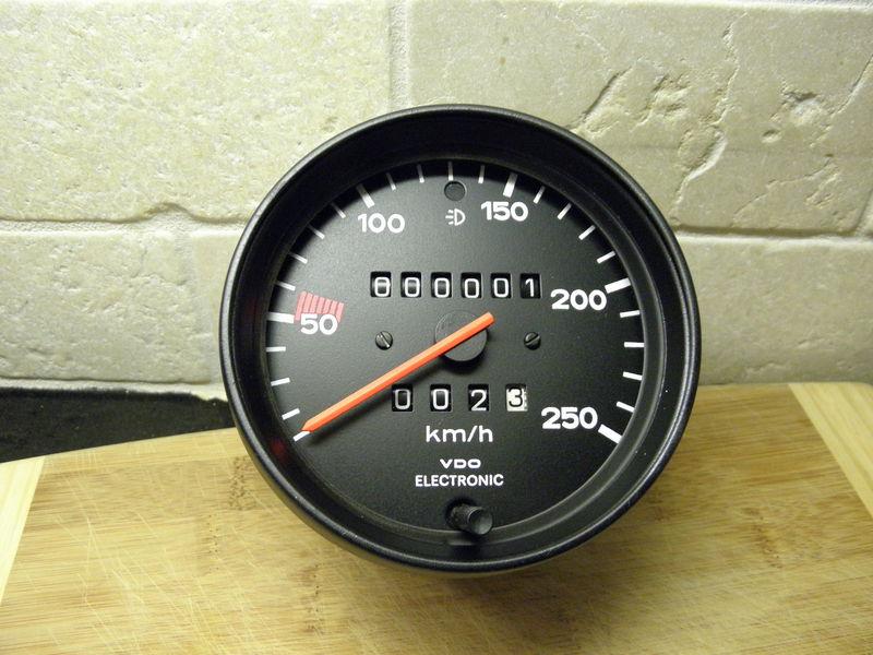 Speedometer for porsche 911 sc targa in  0-250 kmh  electric analog 1975/89