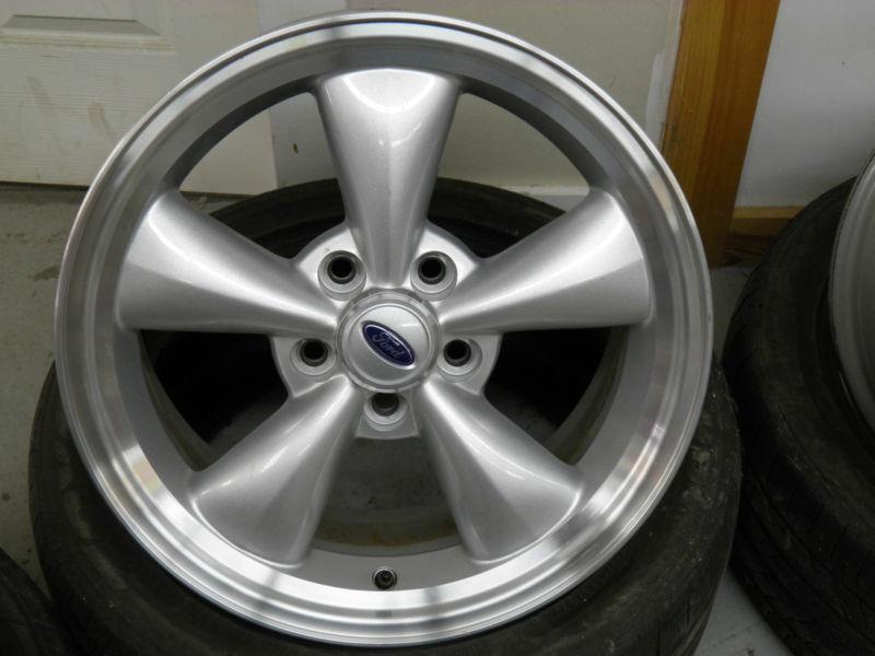 Ford mustang gt wheels 17" new take offs /with sensors --- oem 05-13 