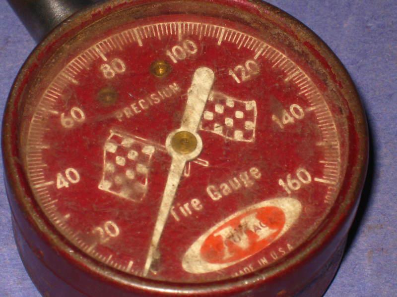 Red g.h. meiser & co. accu-gage tire pressure gauge vintage  6y