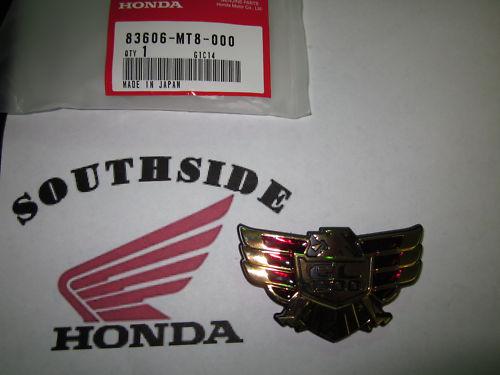 Honda gl1500 goldwing emblem side cover 83606-mt8-000
