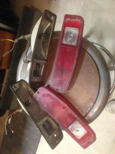 Oem 1967 1968 1969 ford truck f100 tail light lens and tail light bucket fomoco