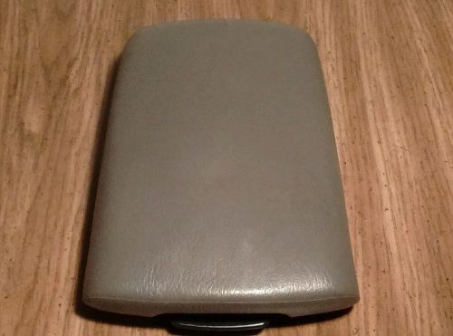 2003 jeep liberty taupe console lid armrest gray