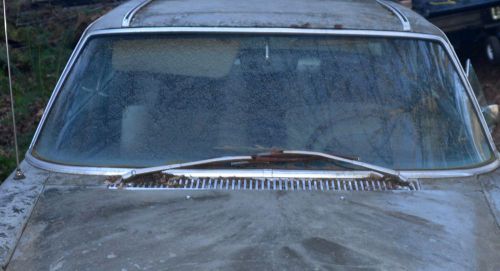 Mercedes coupe w114 115 250ce  d oem front windshield