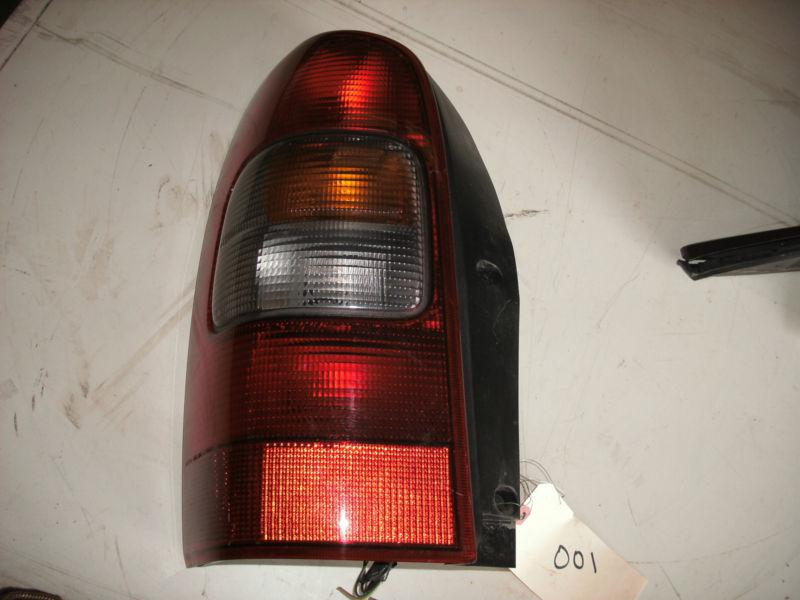 1998 oldsmobile silhouette drivers side  tail light assembly with circuit board