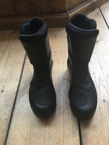 Super quality children&#039;s / small ladies tcx motorcycle boots. size 36 (uk3).