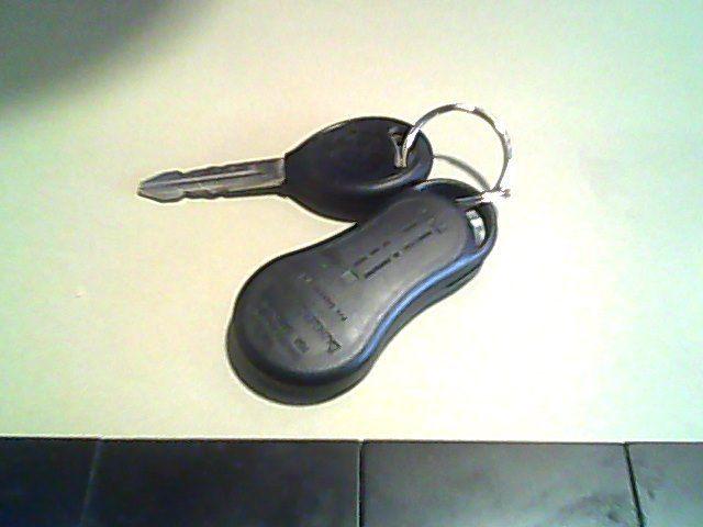 Daimler chrysler wireless remote & spare key~spare peice replacement~use~read