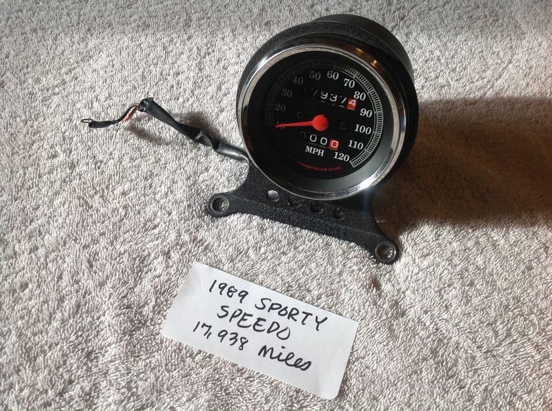 Harley davidson sportster speedometer and mount 1989 xlh