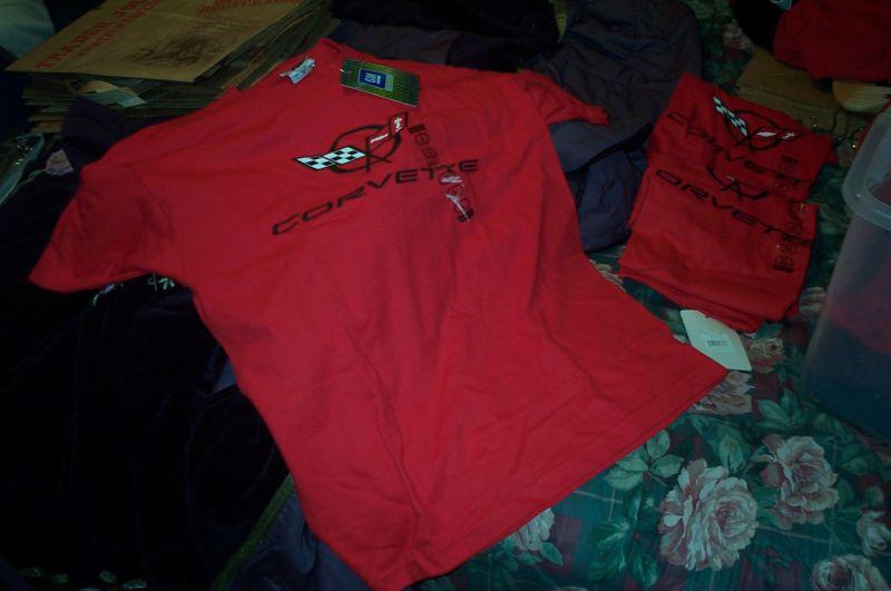 Licensed red shortsleeve corvette wing logo t-shirt m, l,or  xl