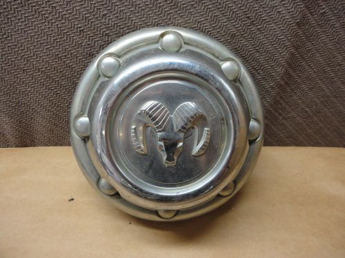 94-2001 dodge ram 2500 chrome hubcap used one hub cap