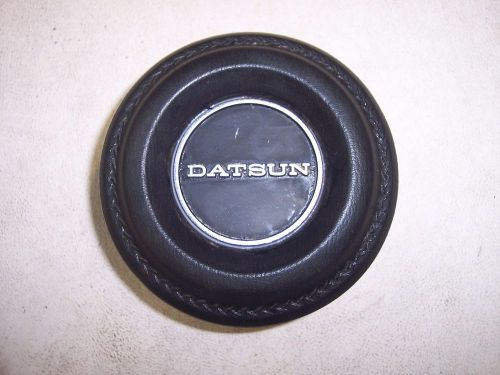 70s datsun 240z steering wheel horn button black with emblem  oem part