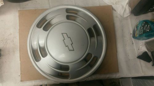 1994 chevrolet lumina hubcap
