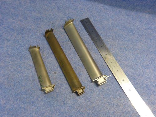 Lot of 3 aviation turbine engine blades only for collectors.
