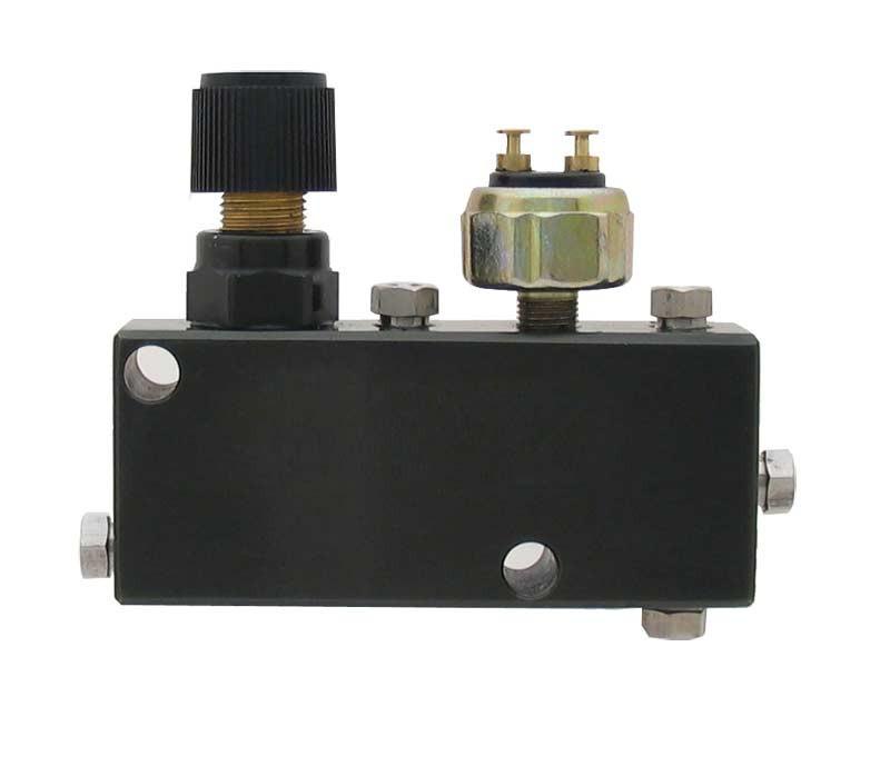 Adjustable proportioning valve + distribution block w/brake light sensor hot rod