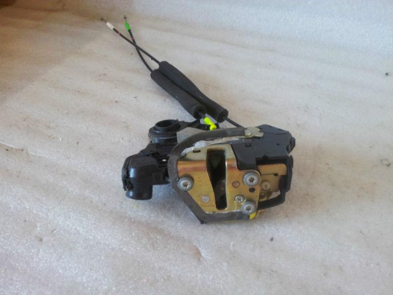 2003 lexus gx470 driver side front door latch assembly