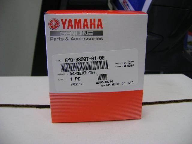 Yamaha outboard command link square tach 6y8-8350t-01-00 6y88350t0100