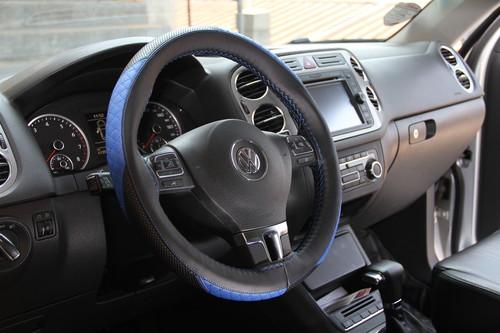 New circle cool scion lexus black+blue steering wheel cover needle thread 47012