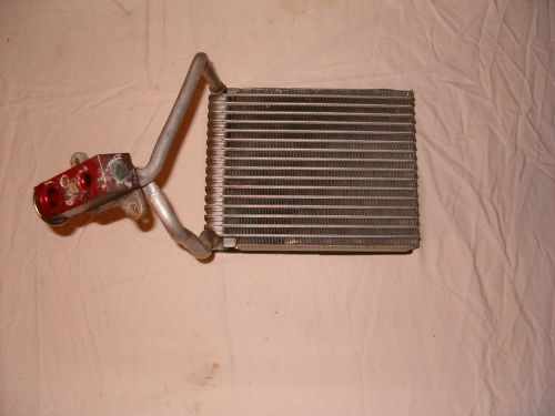 Freightliner sleeper box air cond condenser