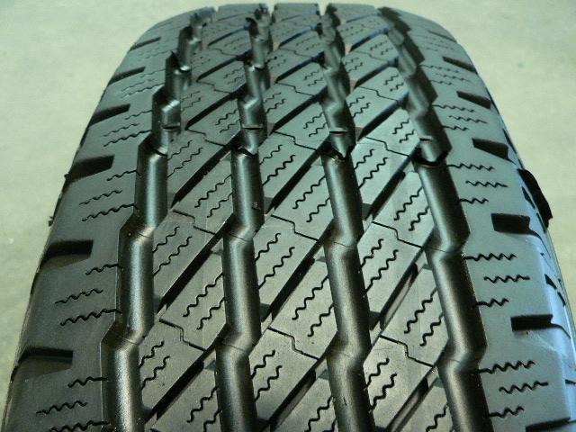 One michelin cross terrain 235/70/16 p235/70r16 235 70 16 tire # 389 qa