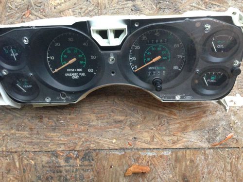 1979 ford mustang  speedo/instrument cluster nice shape