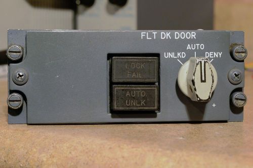 Boeing 737 door lock control panel