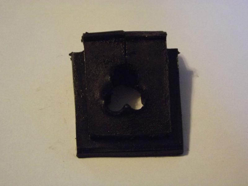 1993 johnson evinrude 40hp grommet part #332416 - mod. #j40eletb