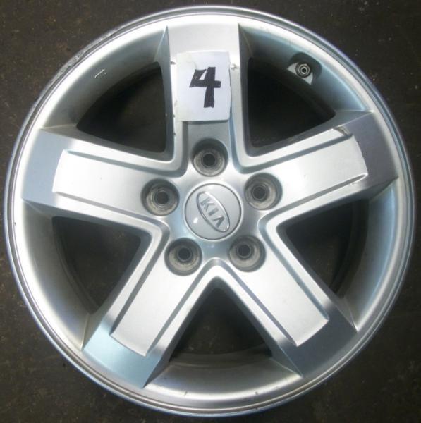 Wheel 2007-2010 sportage 16x6-1/2 alloy 5 spoke id 52910-1f260 1120176