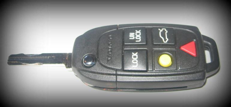 Used volvo keyless remote entry fob transmitter flipkey  xc70 xc90 v70 s60 s80 