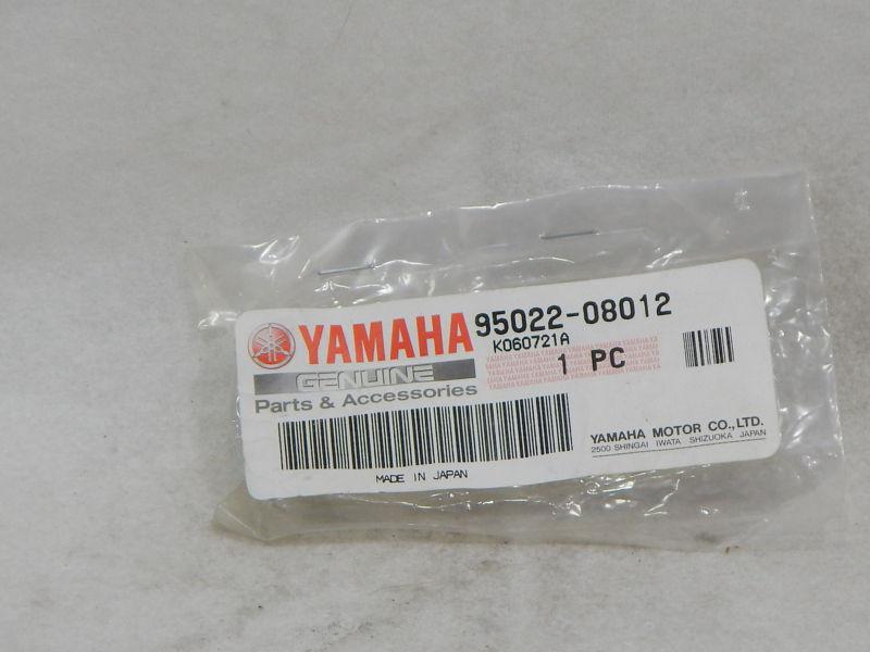 Yamaha 95022-08012 bolt *new