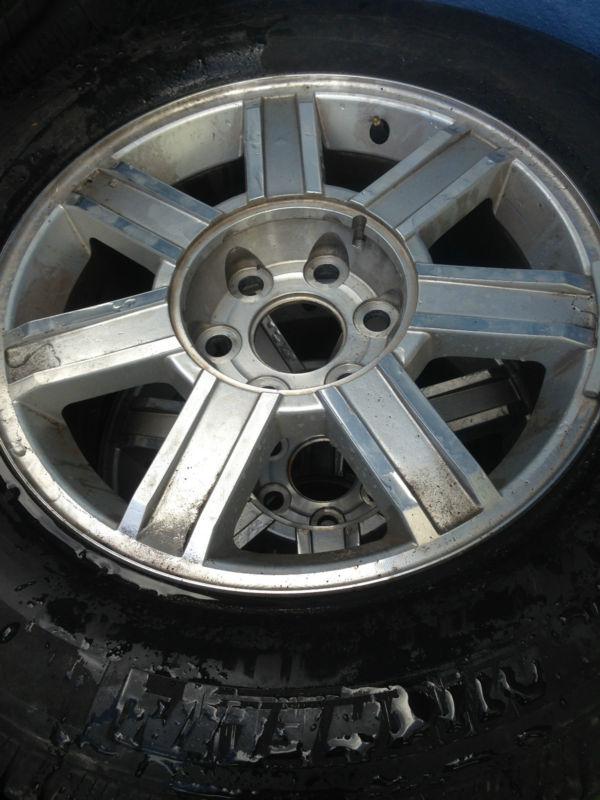 Cadillac escalade 2009 wheel with tires complete set size 18