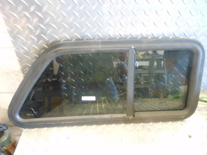 05 international 9200 sleeper window upper - driver side #317135 no reserve!