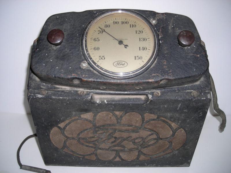 1933 - 1934 ford glove box radio - all original 