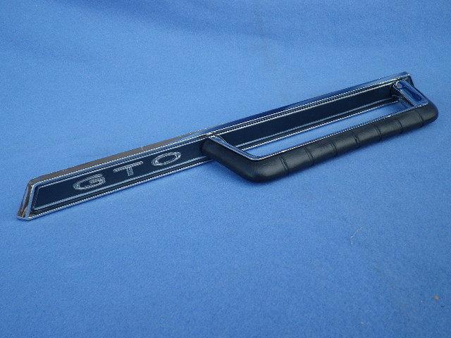 1965 pontiac gto dash bar/grab handle - restored original