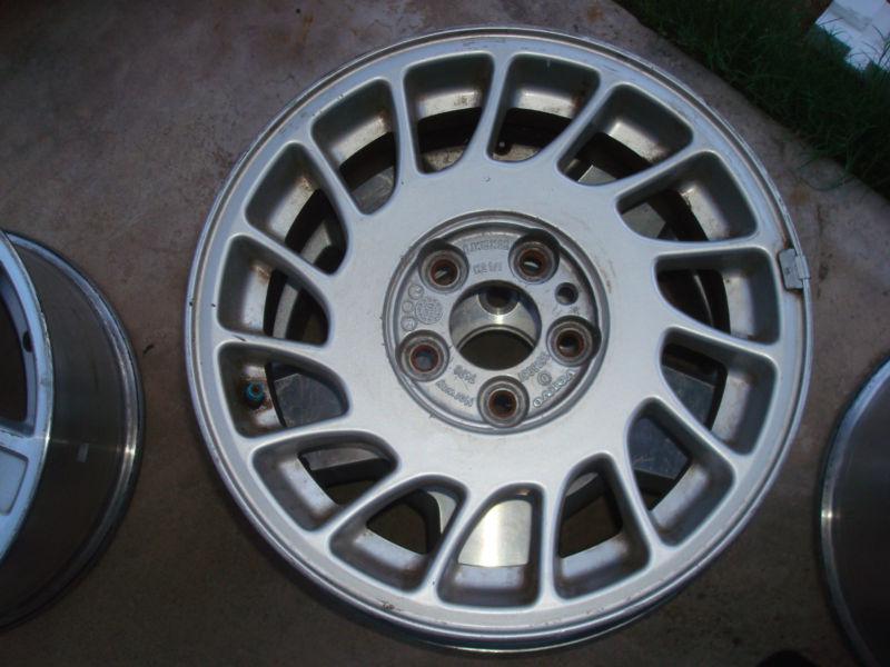 Volvo 15" aluminum wheel   1992