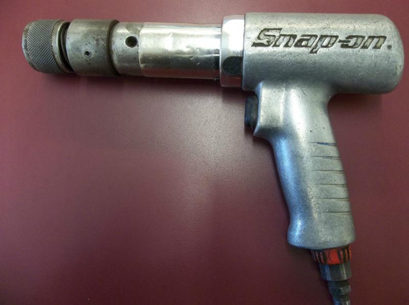 Snap on air chisel
