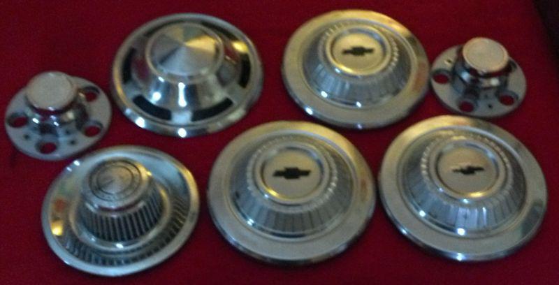 Lot of 7 vintage hubcaps
