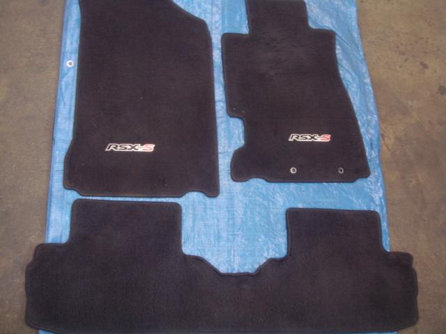 2002-2006 acura rsx type-s floor mats (driver, pass, rear) black **oem