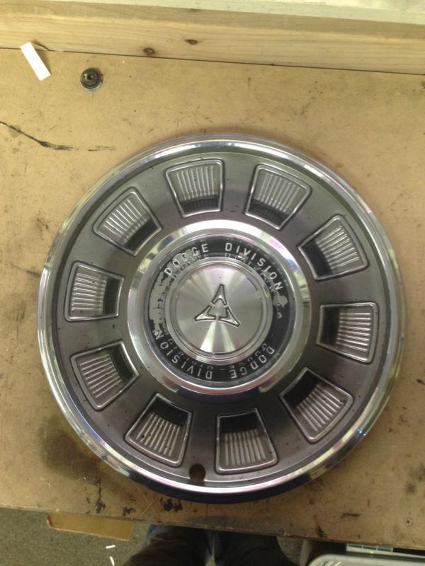 1969-71 nos dodge one piece 15" hubcap wheel cover mopar hotrod