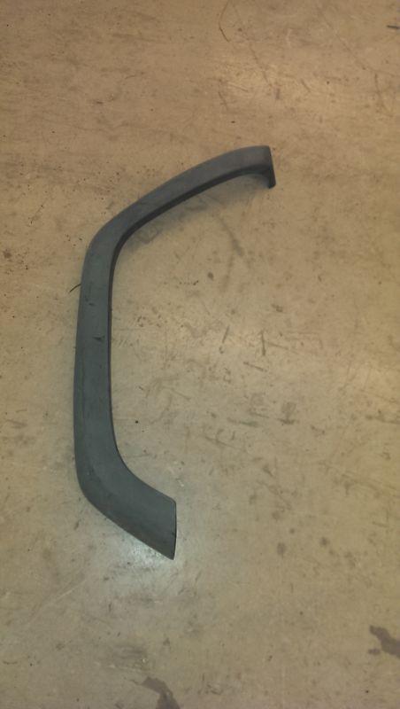 1998 jeep cherokee 4.0l driver front fender flare