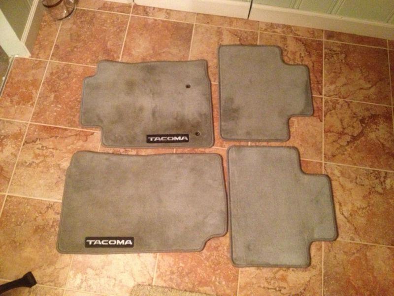 2005-2011 tacoma access cab carpet floor mats-light charcoal gray-genuine toyota