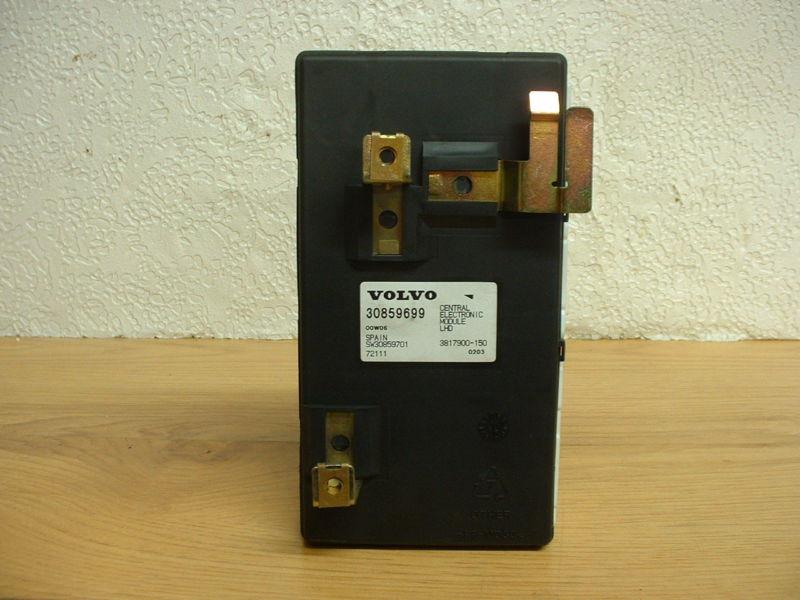 2000 volvo v40 cem bcm lcm central electronic module lhd # 30859699