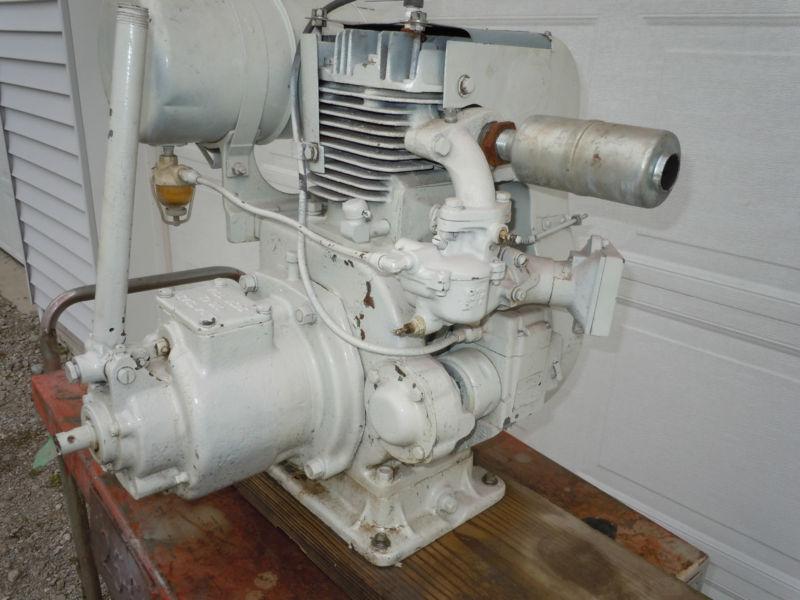 Wisconsin aem marine engine with forward and reverse clutch