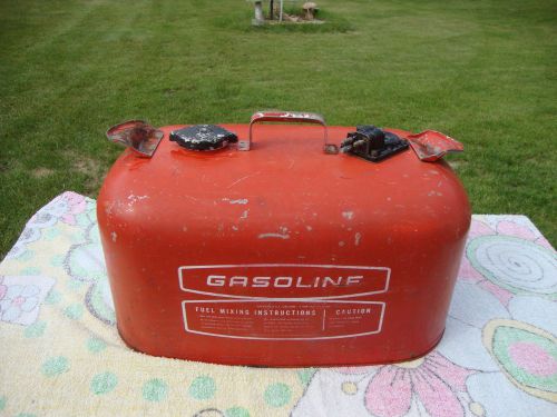 Johnson evinrude outboard boat motor marine metal 6 gallon fuel gas tank