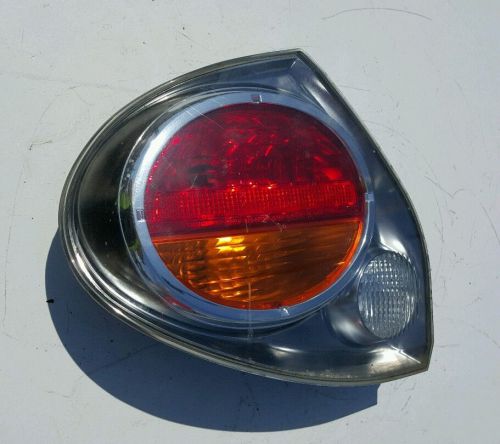 2002 2003 nissan maxima driver left side tail light