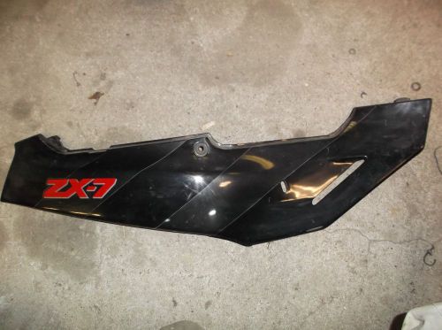 1989 kawasaki ninja zx-7 750-h1 right rear back tail fairing